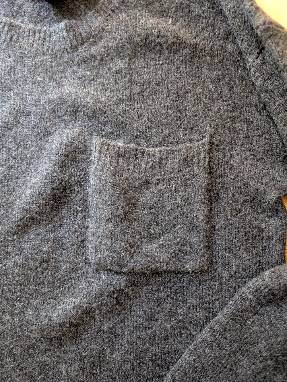 Sanctuary Gray Fuzzy Knit Pocket Sweater L NWT - Picture 3 of 5